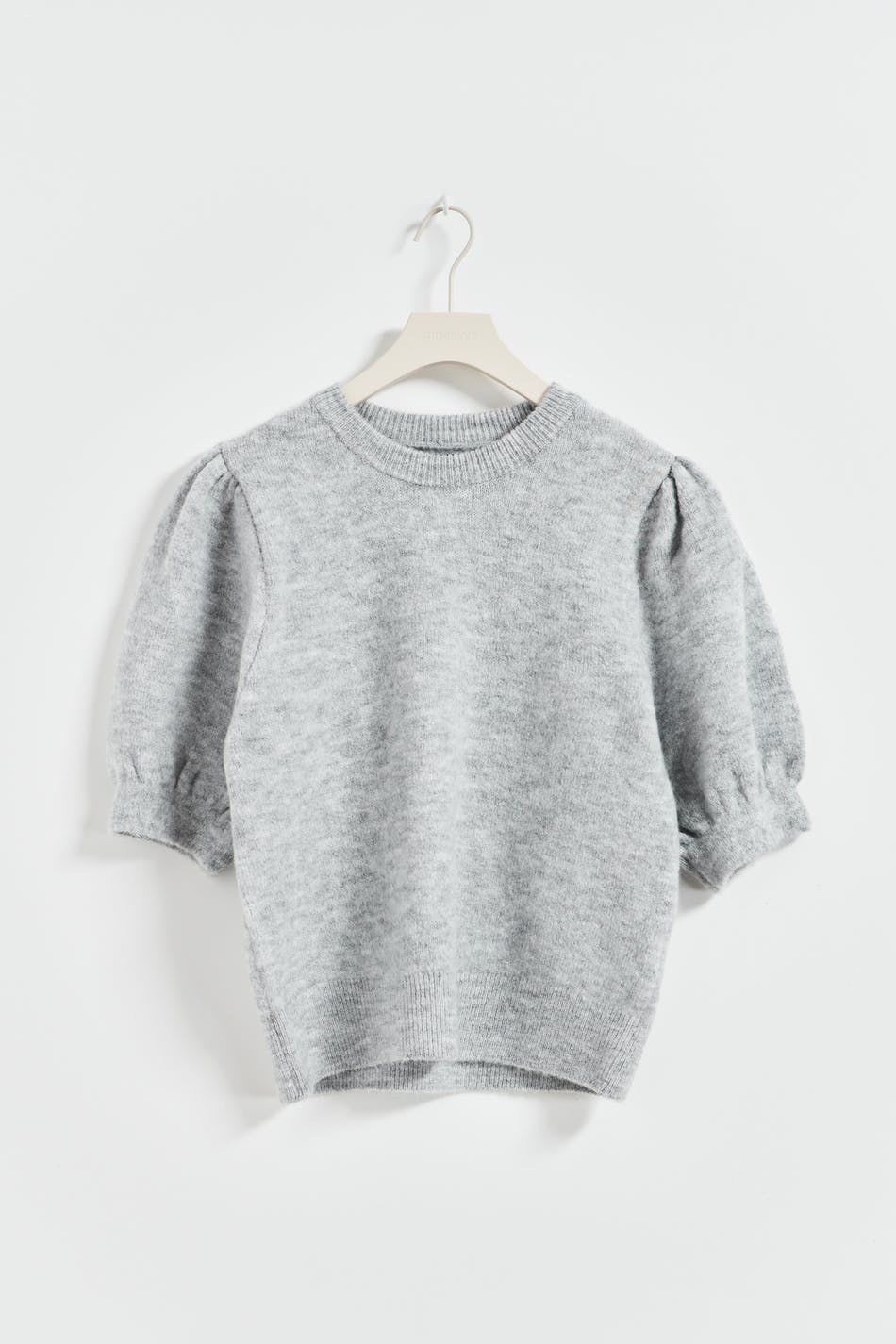 Puff sleeve knitted top - Grey - Women - Gina Tricot