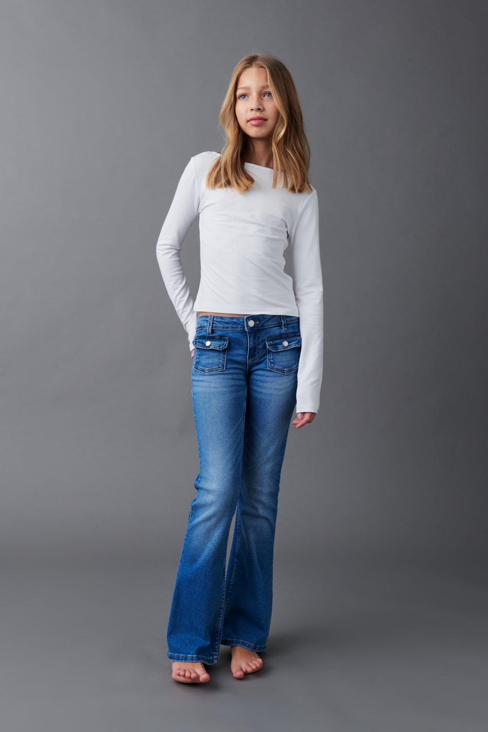 Läs mer om Gina Tricot - Front pocket bootcut jeans - wide jeans - Blue - 164 - Female