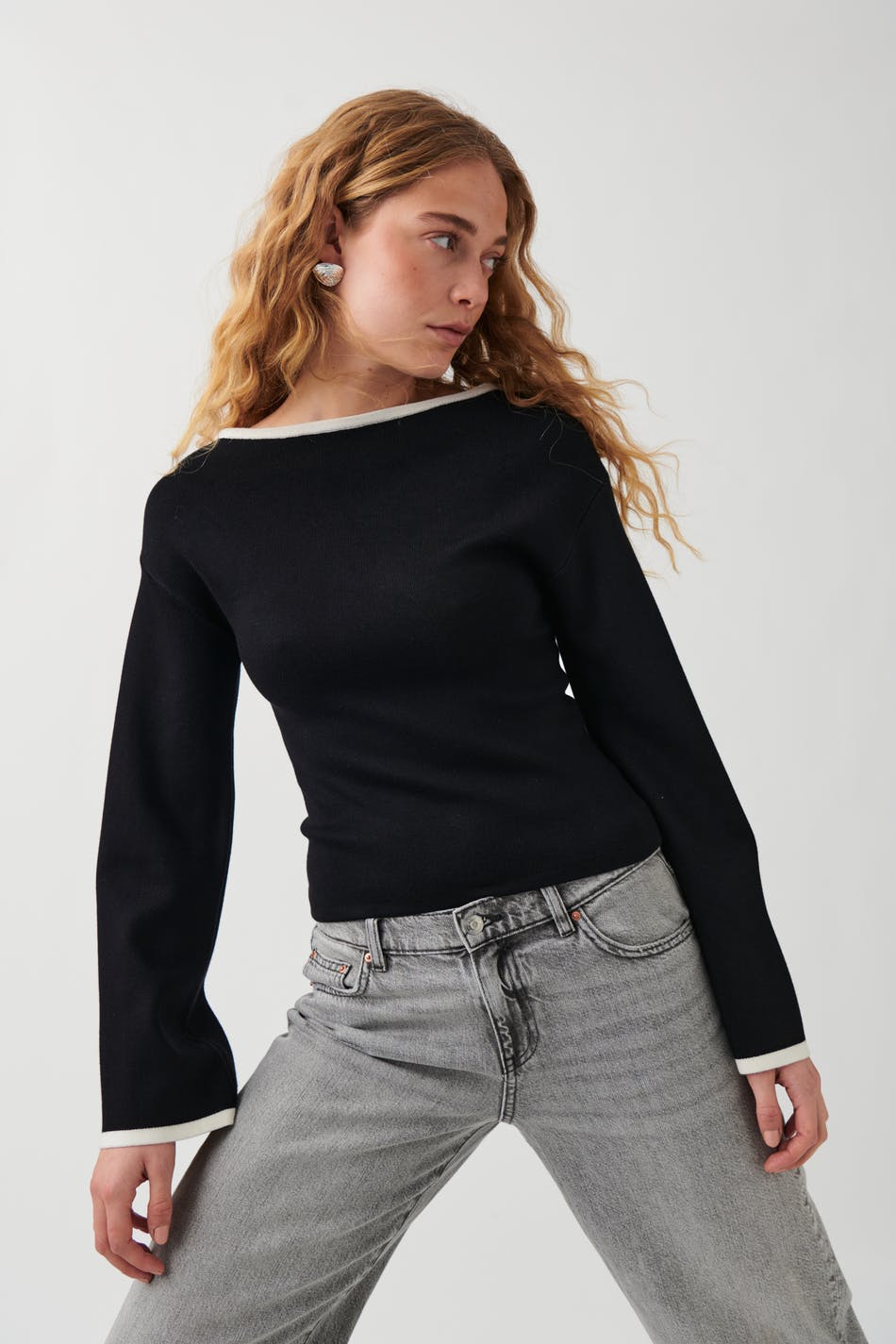 Wide sleeve knitted top - Black - Women - Gina Tricot