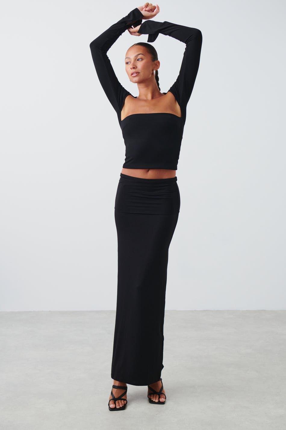 Läs mer om Gina Tricot - Soft touch folded maxi skirt - långkjolar - Black - XS - Female