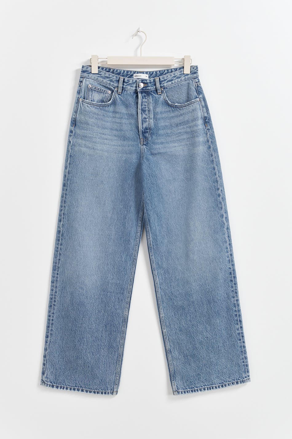 Läs mer om Gina Tricot - Baggy tall wide jeans - loose jeans - Blue - 34 - Female