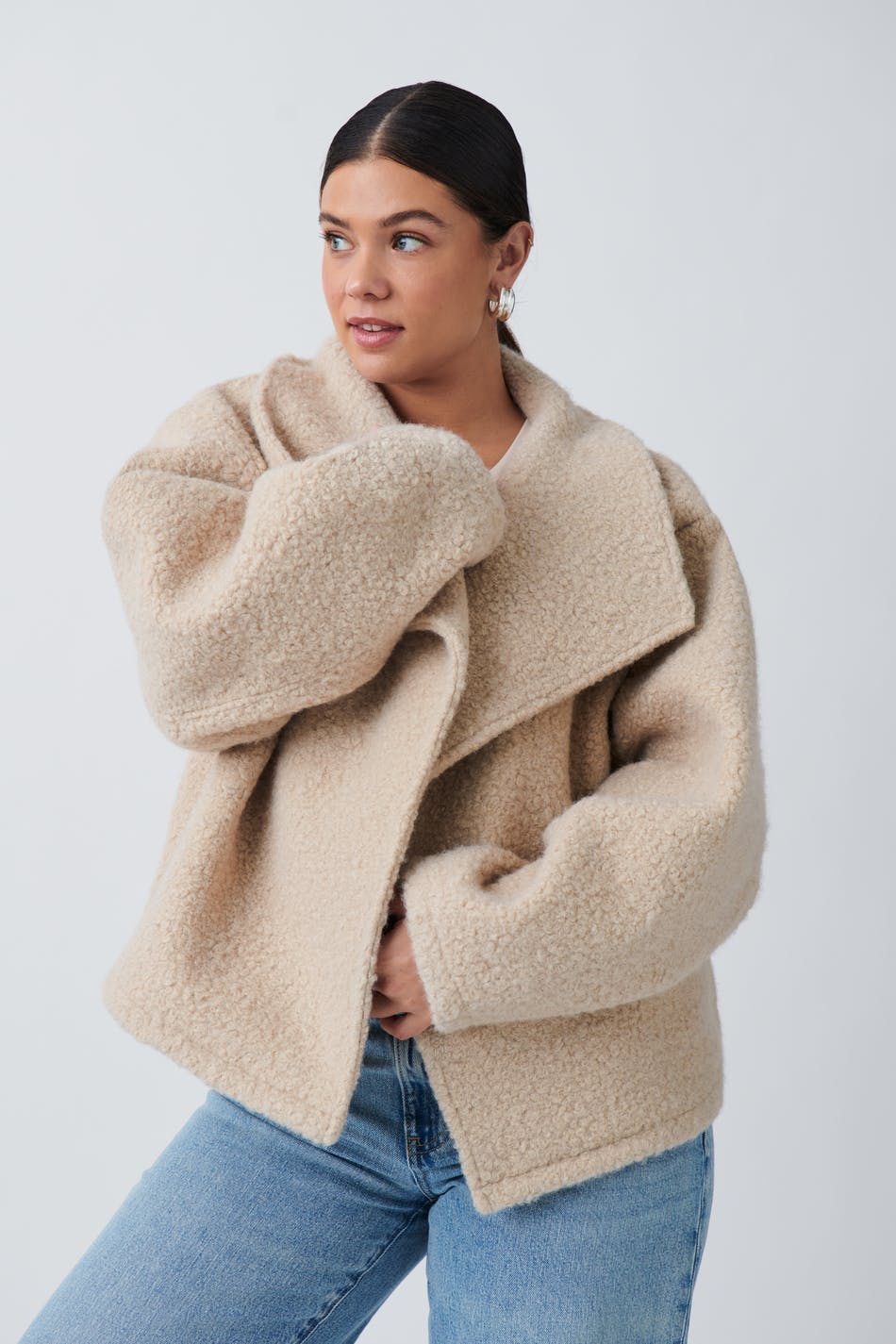 Läs mer om Gina Tricot - Soft boucle jacket - jackor - Beige - XS - Female