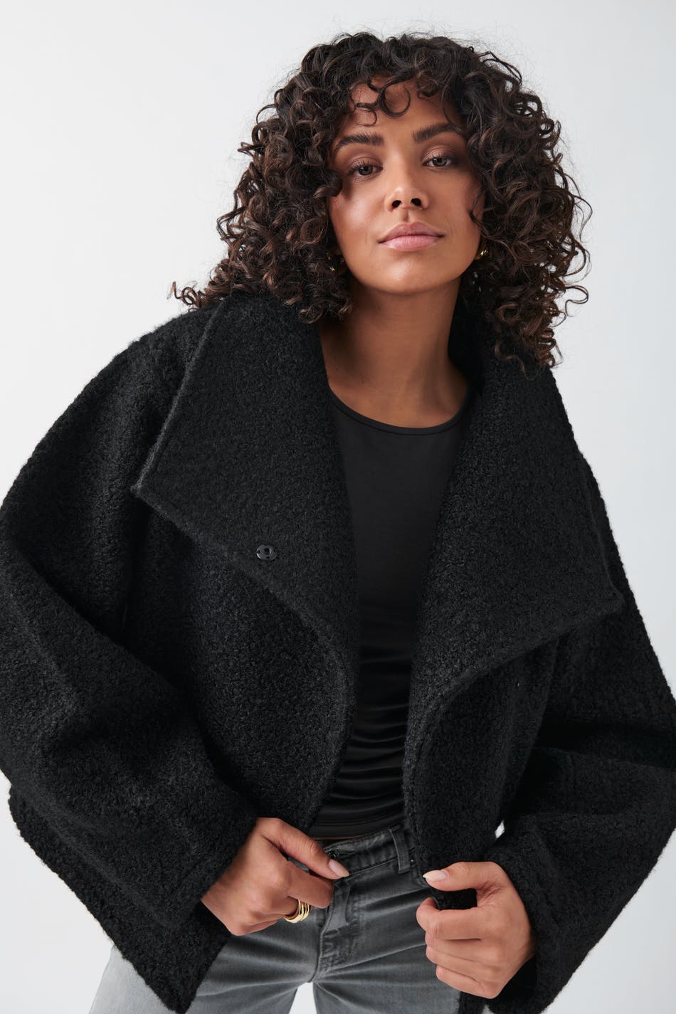 Läs mer om Gina Tricot - Soft boucle jacket - korta kappor - Black - M - Female
