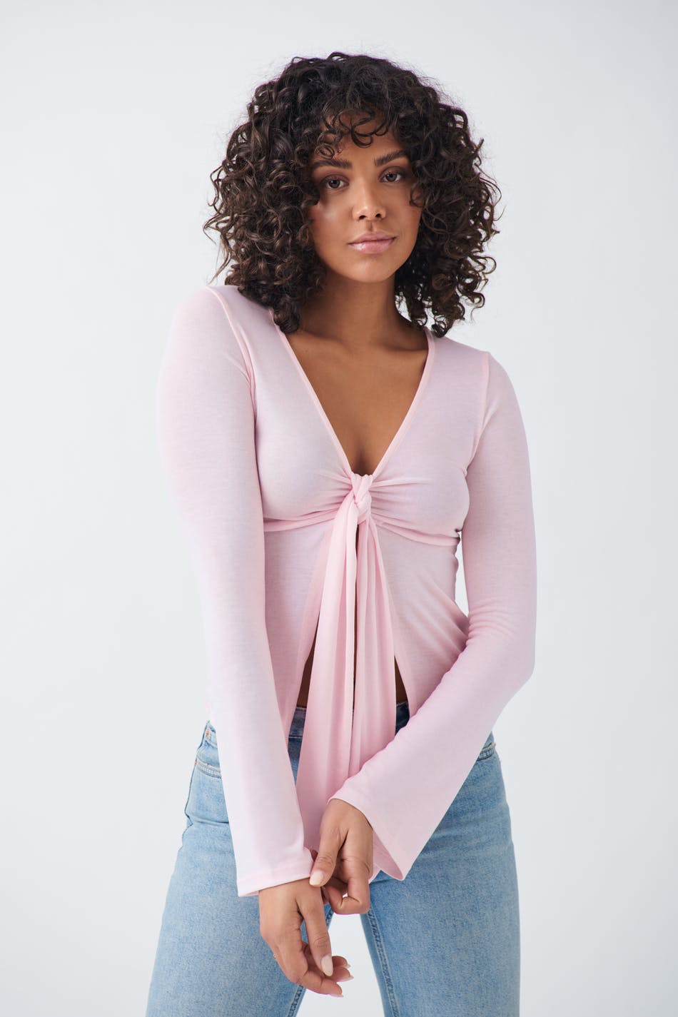 Läs mer om Gina Tricot - Tie front long sleeve top - långärmade toppar - Pink - XL - Female