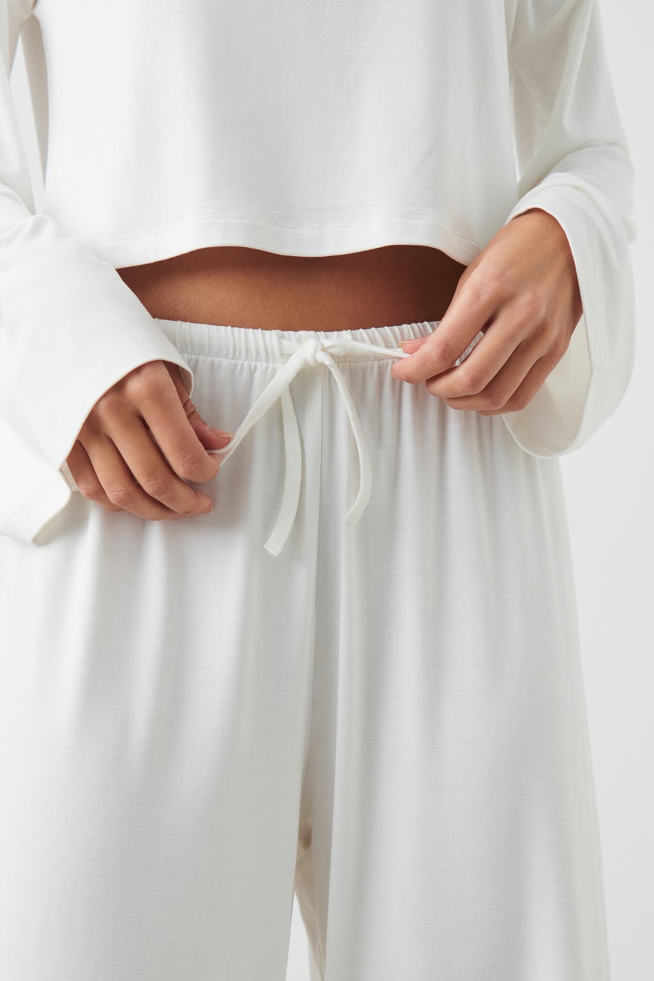 Drawstring trousers - White - Ladies | H&M IN