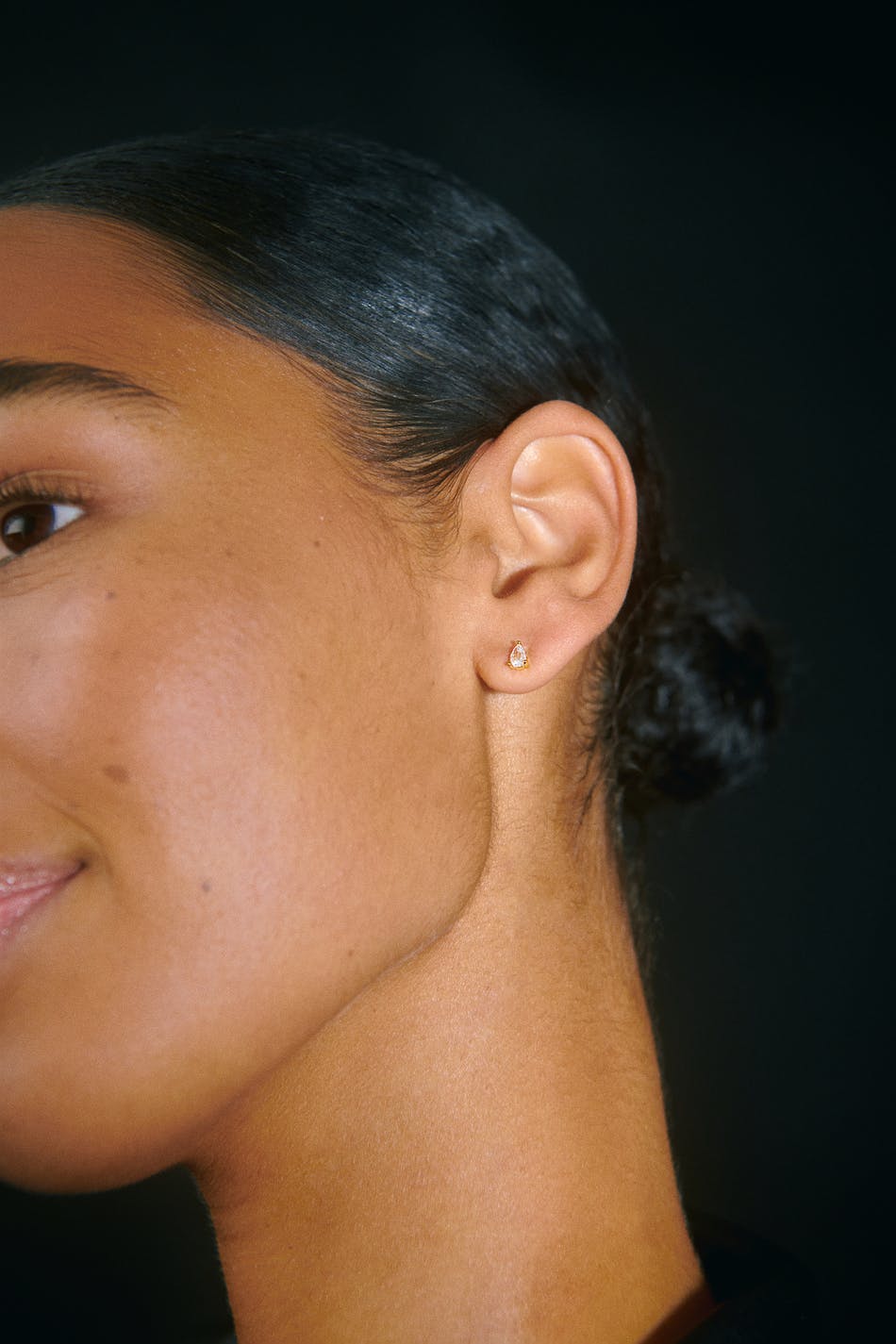 Gina Tricot - Crystal gold studs earrings - örhängen - Gold - ONESIZE - Female