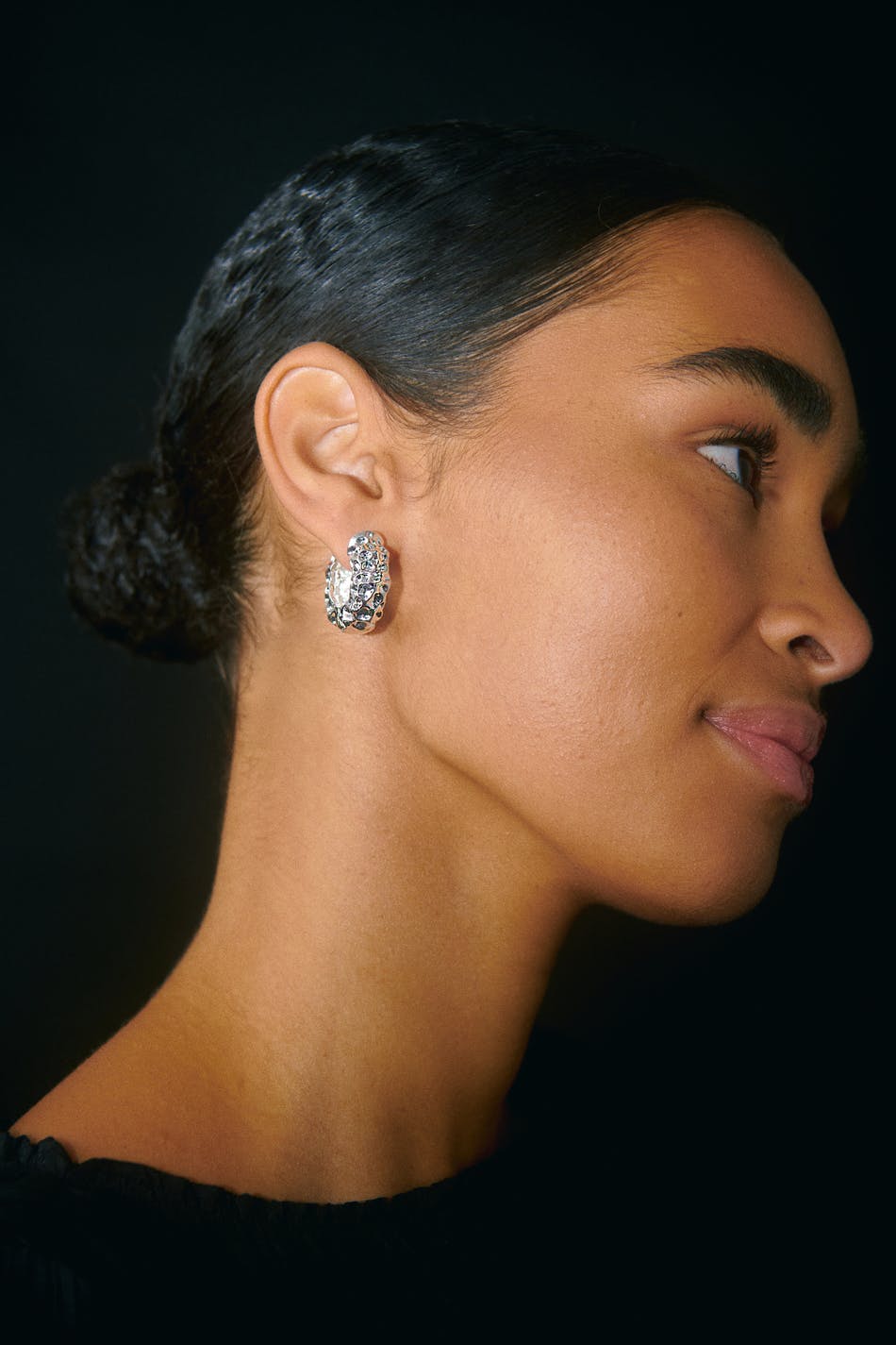 Gina Tricot - Crinkled silver hoops earrings - örhängen - Silver - ONESIZE - Female
