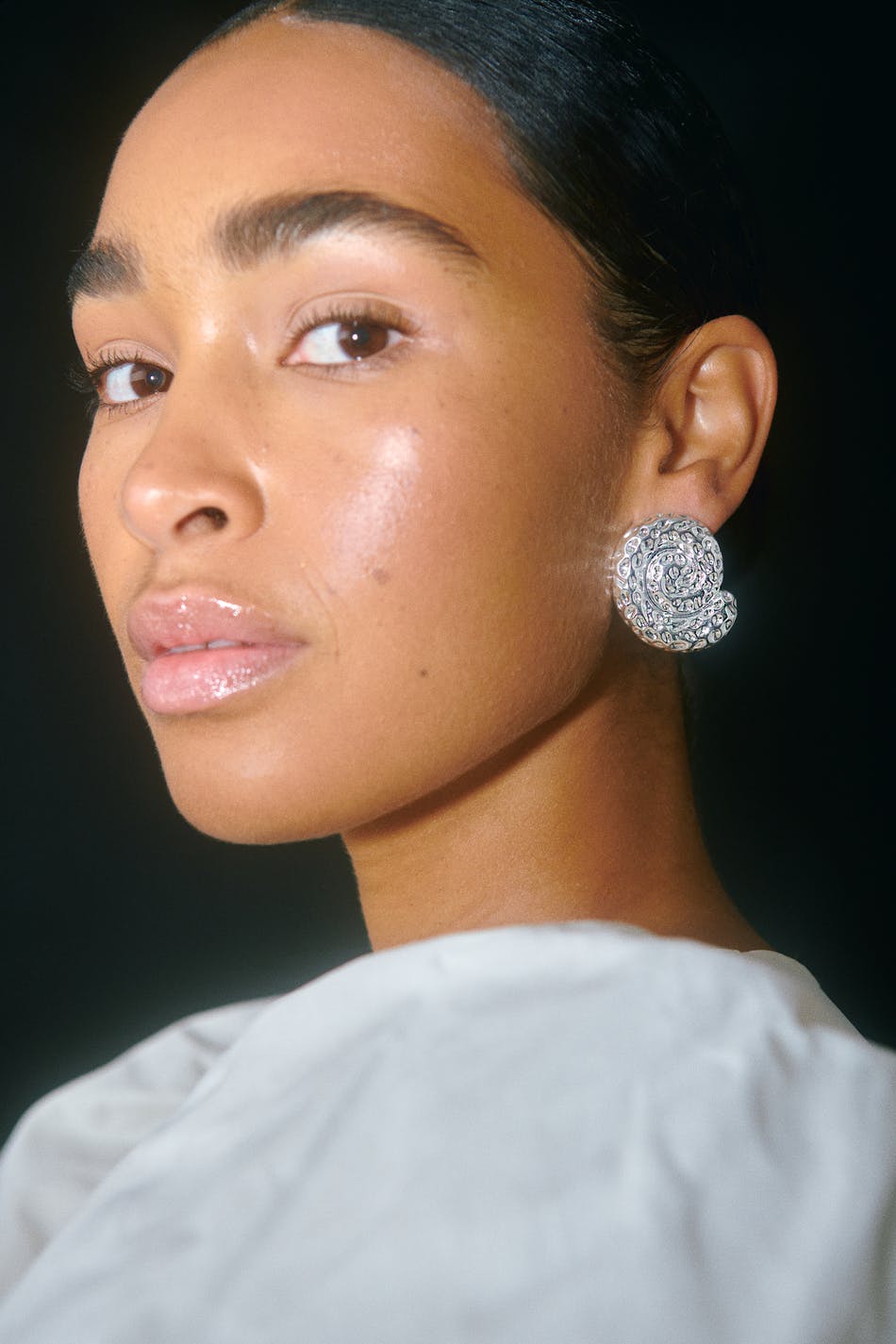  Gina Tricot- Crinkled silver spiral earrings - Ohrringe- Silver - ONESIZE- Female