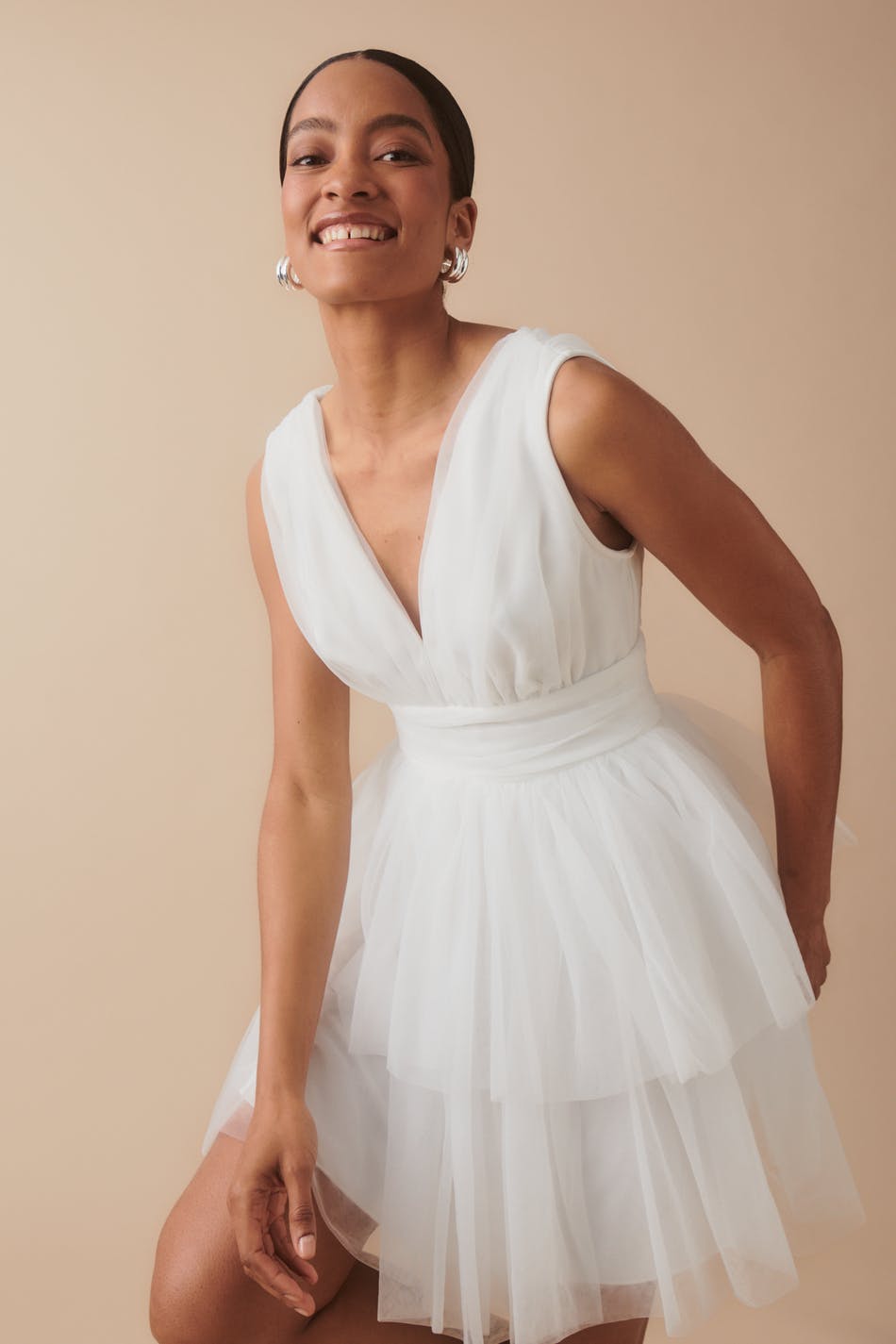 Läs mer om Gina Tricot - Tulle mini dress - midiklänningar - White - M - Female