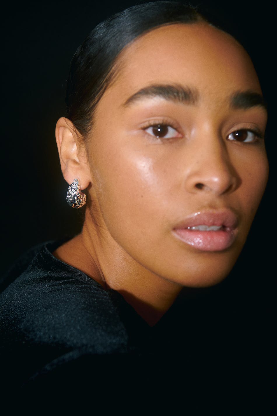 Gina Tricot - Crinkled silver drop earrings - örhängen - Silver - ONESIZE - Female