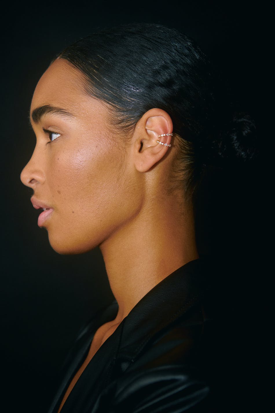Gina Tricot - 1-pack crystal gold ear cuff - örhängen - Gold - ONESIZE - Female