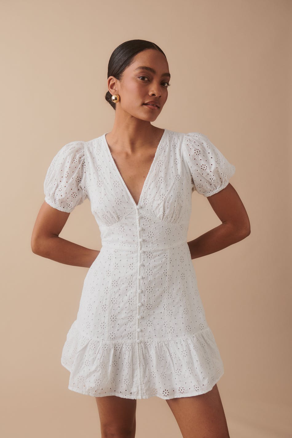 Embroderie anglaise dress. - White - Women - Gina Tricot
