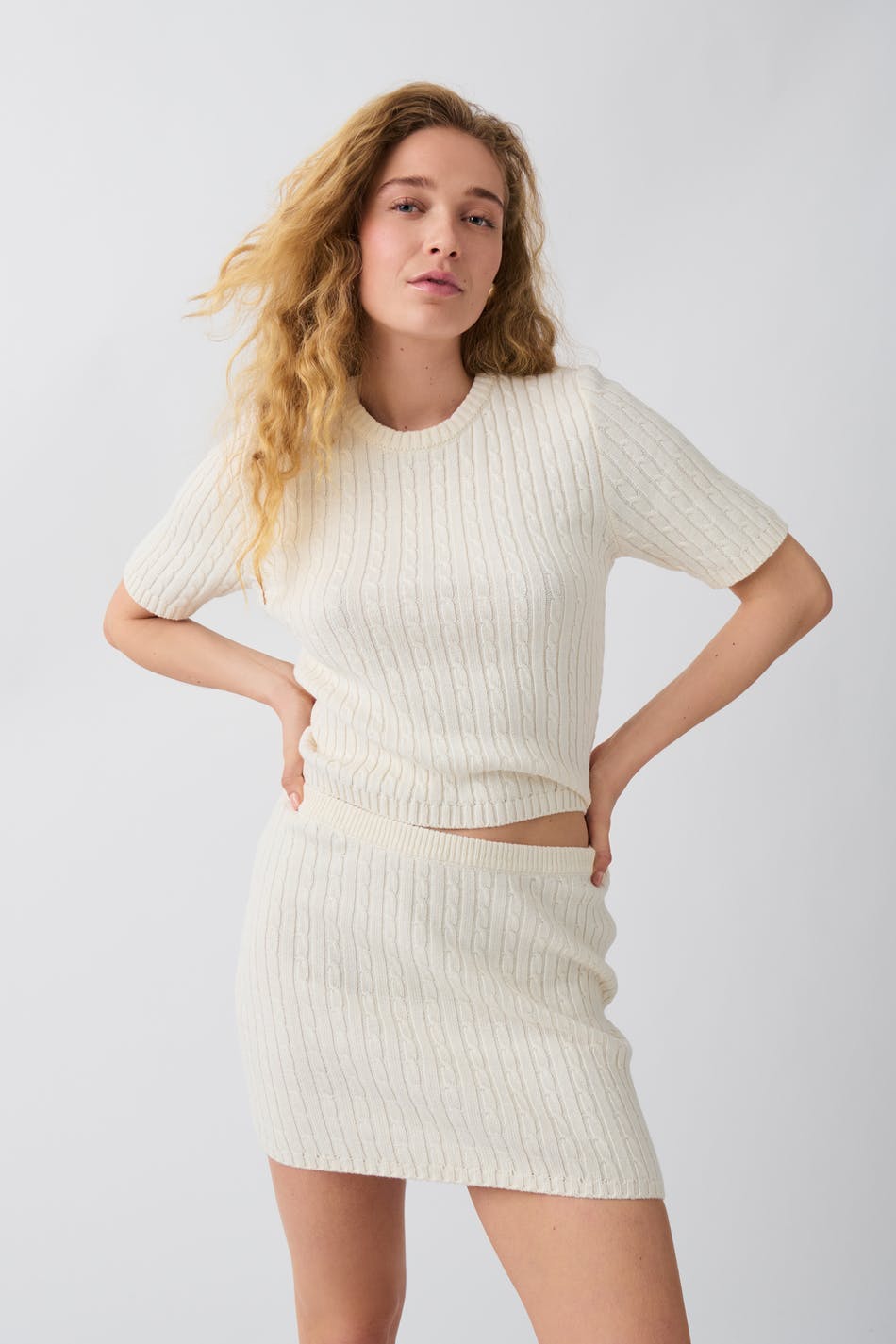 Gina Tricot - Knitted cable skirt - strikkede nederdele- Beige - L - Female