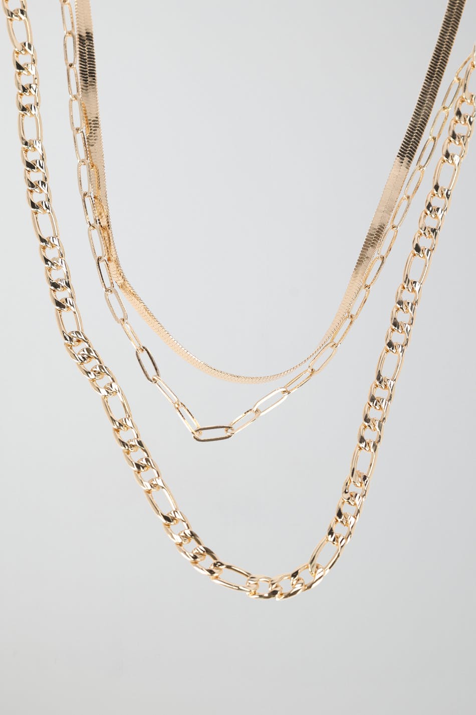 Läs mer om Gina Tricot - Sum gold snake - halsband - Gold - one size - Female