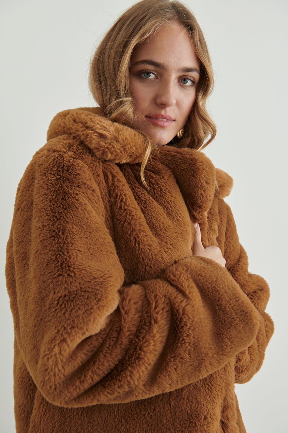 fluffy jacket brown