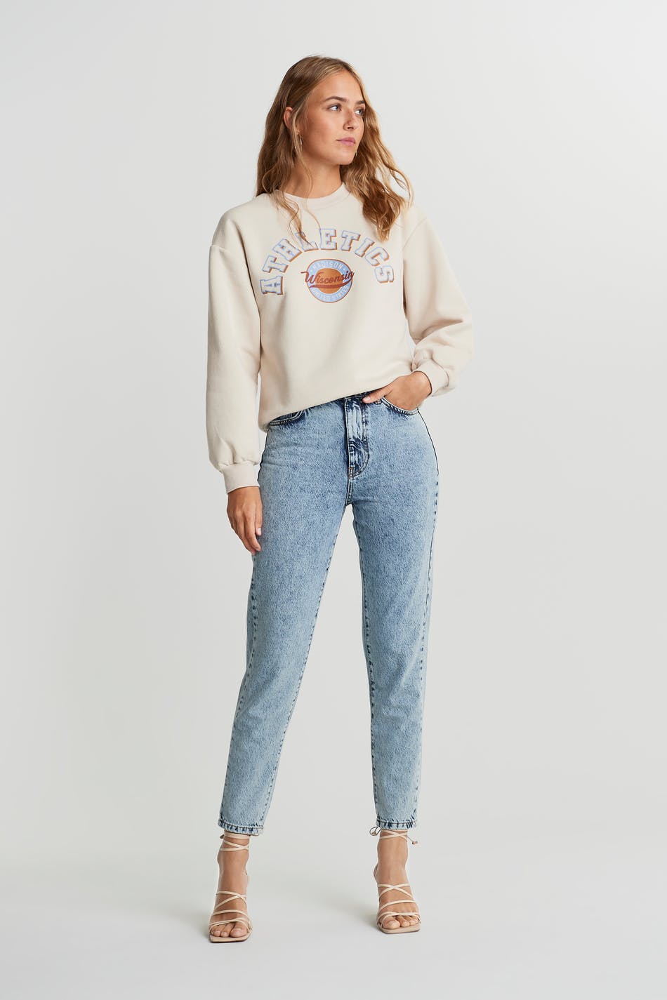gina tricot mom jeans