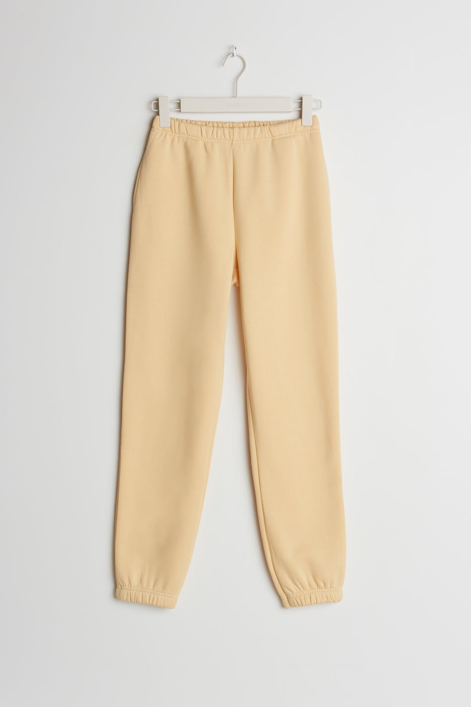 Basic sweatpants - Yellow - Women - Gina Tricot