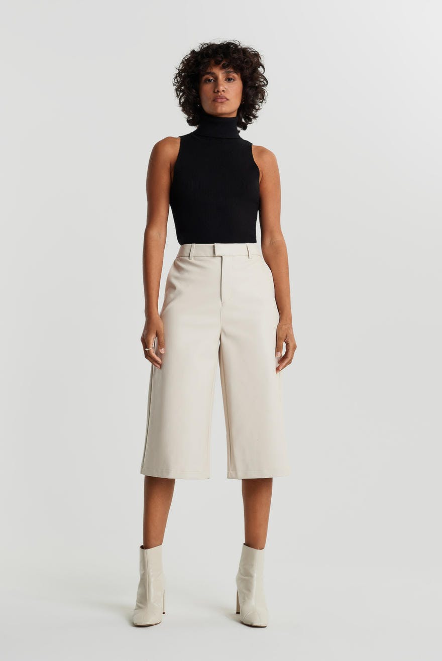 white culotte trousers